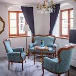 Hotel Apartone Altstadt-hotel 4*
