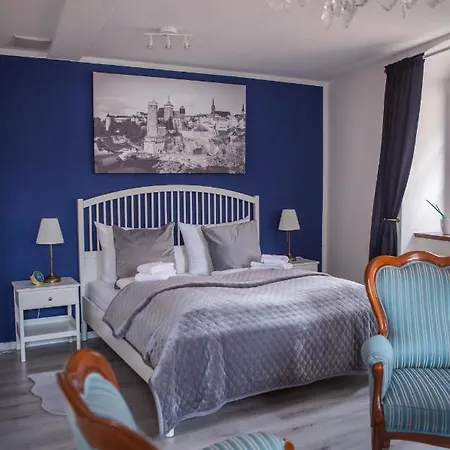 Apartone Altstadt-hotel 4*