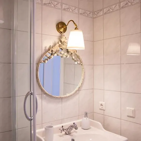 Apartone Altstadt-hotel 4*