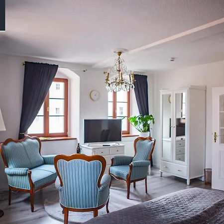 Apartone Altstadt-hotel 4*