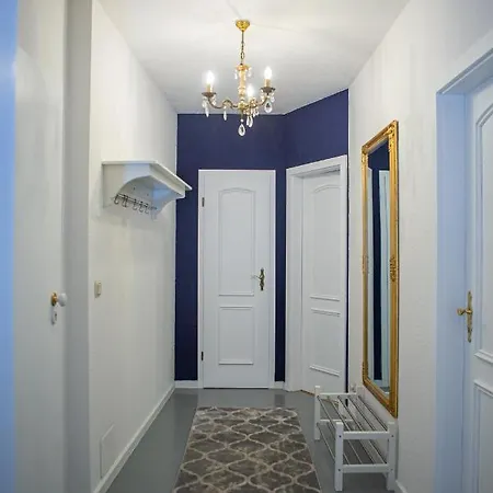 Apartone Altstadt-hotel 4*