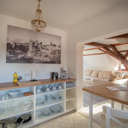 Apartone Altstadt-hotel 3*