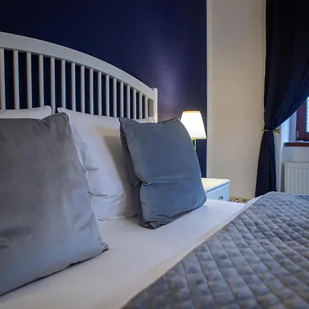 Apartone Altstadt-hotel Hotel 4*