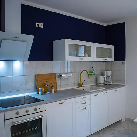 Apartone Altstadt-hotel 3*