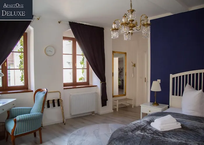Apartone Altstadt-hotel 4*