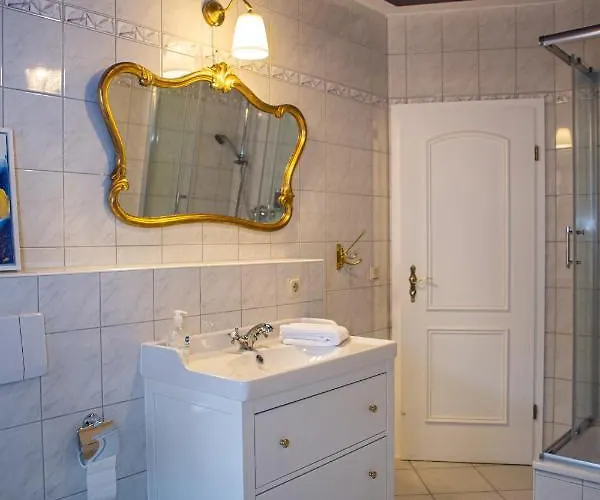 Szálloda Apartone Altstadt-hotel 4*